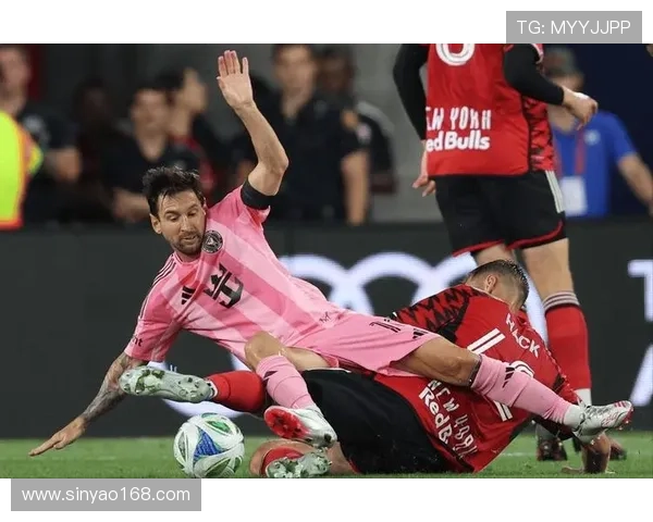 梅西精彩助攻阿尔巴破门球队2-0领先展现默契配合